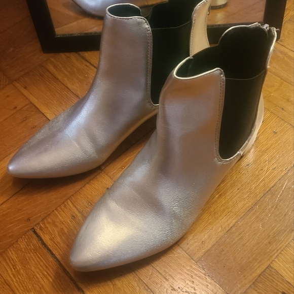 NWOT GORGEOUS UNION BAY SILVER BOOTS 7.5 - Picture 4 of 14